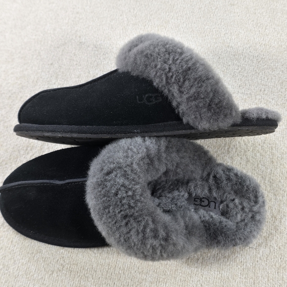 UGG Scuffette II Slippers Women’s Size 6 Gray Sheepskin Suede Cozy - Picture 4 of 6